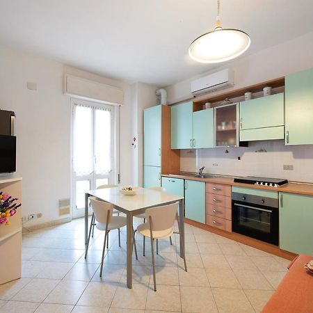Appartamento Trilocale Mazzini con 2 balconi Varazze Esterno foto