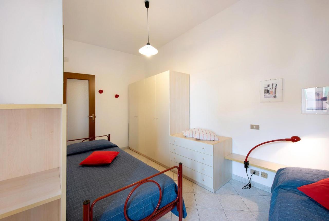 Appartamento Trilocale Mazzini con 2 balconi Varazze Esterno foto